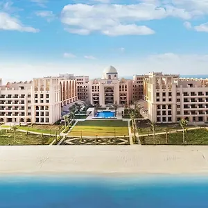  Apartment Fam Living - Private Beach Escapes In Palm Jumeirah